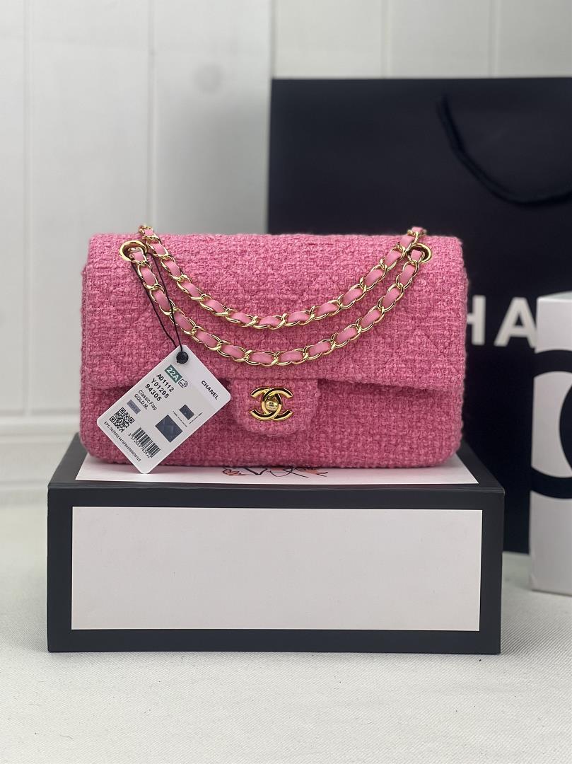 Chanel CF woolen series this is a bag that can be praised by all friends around us for it