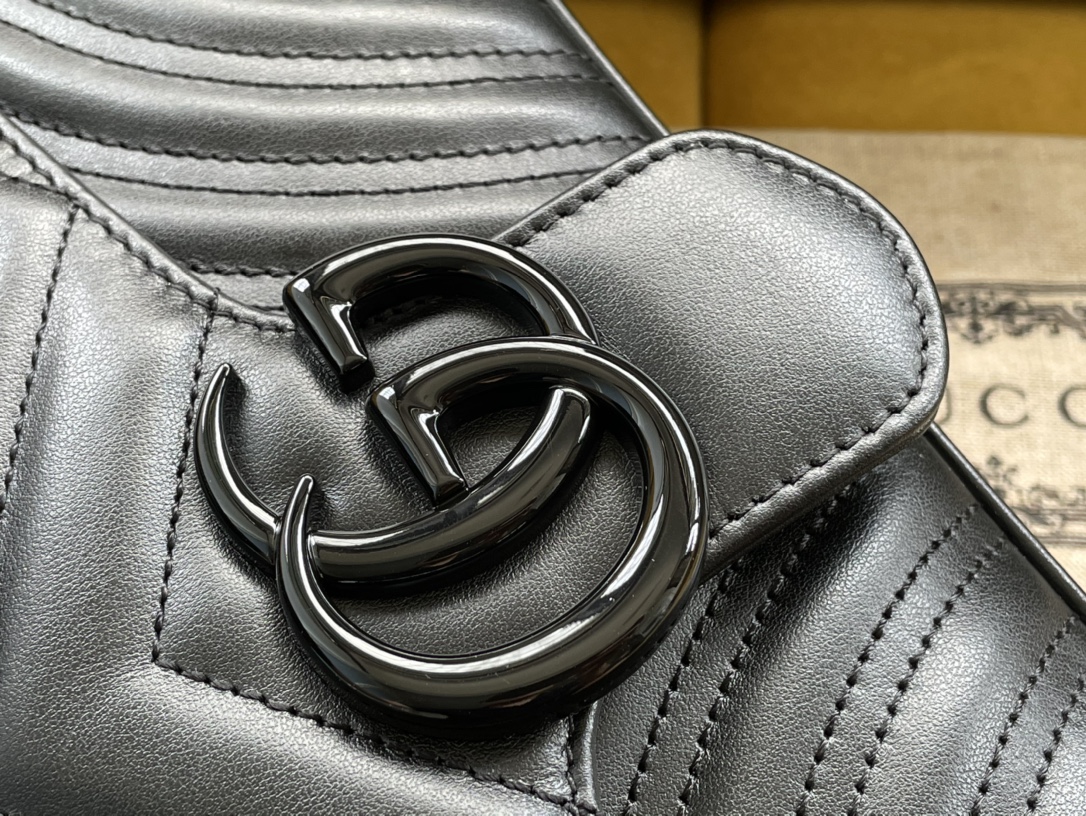 Created by Italy, the 443497GG Marmont Chain Shoulder Backpack features a soft and structured