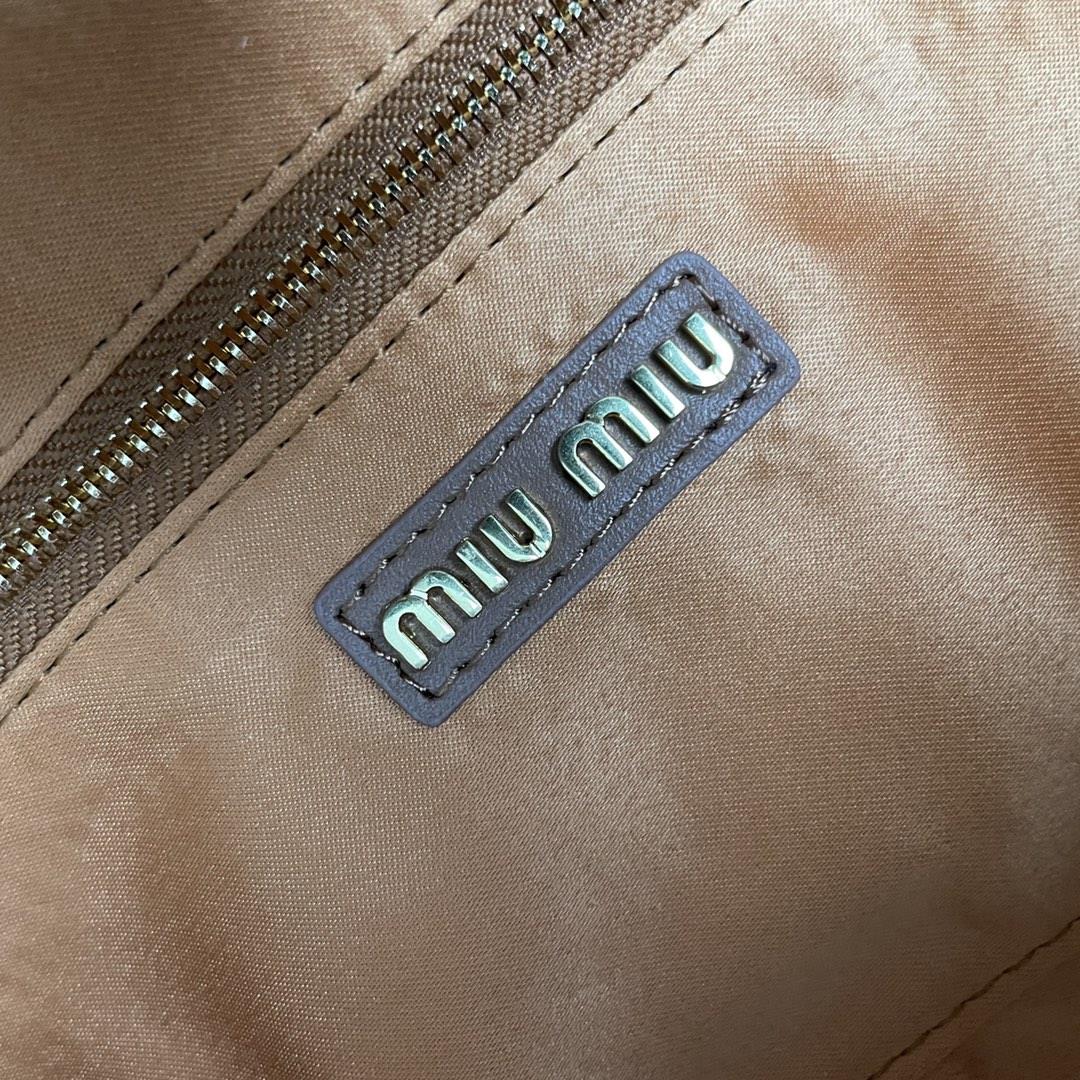 Large M familys new product bowling bag mainly promoted on the official website is definitely