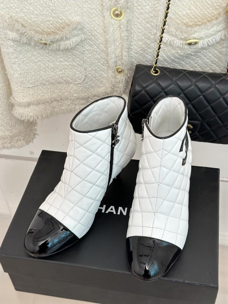 Factory price CHANEL 23c New ProductDouble C diamond checkered high heeled short bootsThe