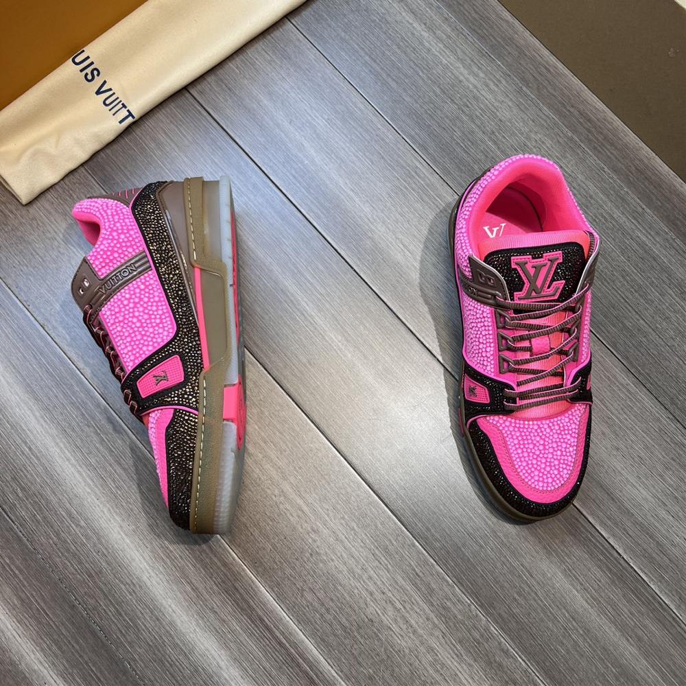 Louis Vuitton High quality original orderUppers made of suede calf leather handmade diamo