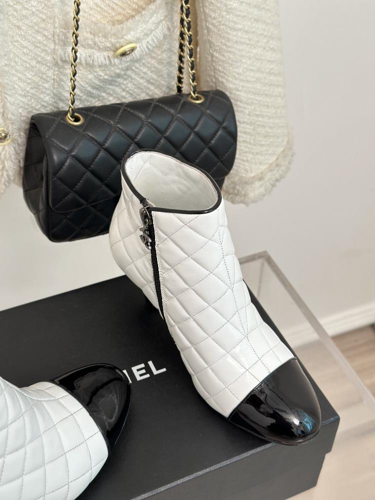 Factory price CHANEL 23c New ProductDouble C diamond checkered high heeled short bootsThe