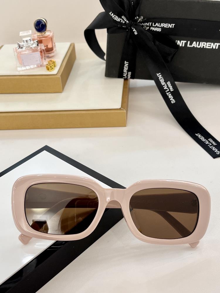 At first glance its super eyecatchingSL The kitten eyed sunglasses are amazing and the