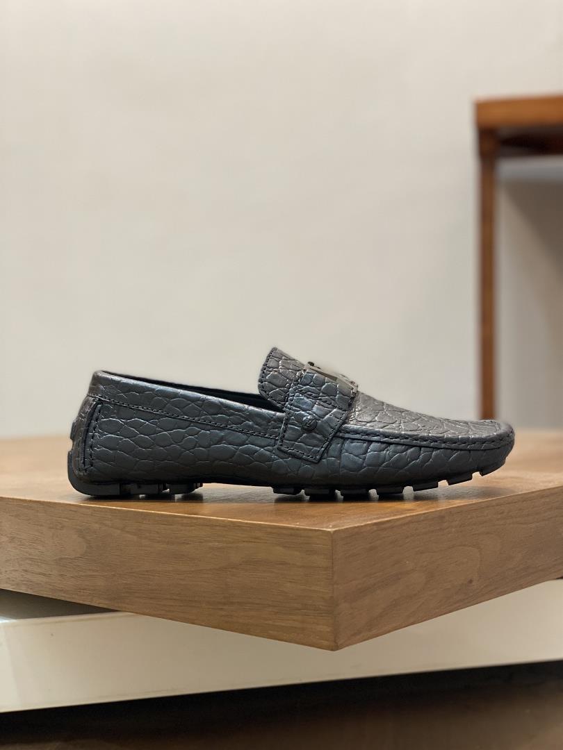 Louis Vuitton LUXEMBOURG SAMOTHRACE series of bean shoes made a remarkable debut on the s