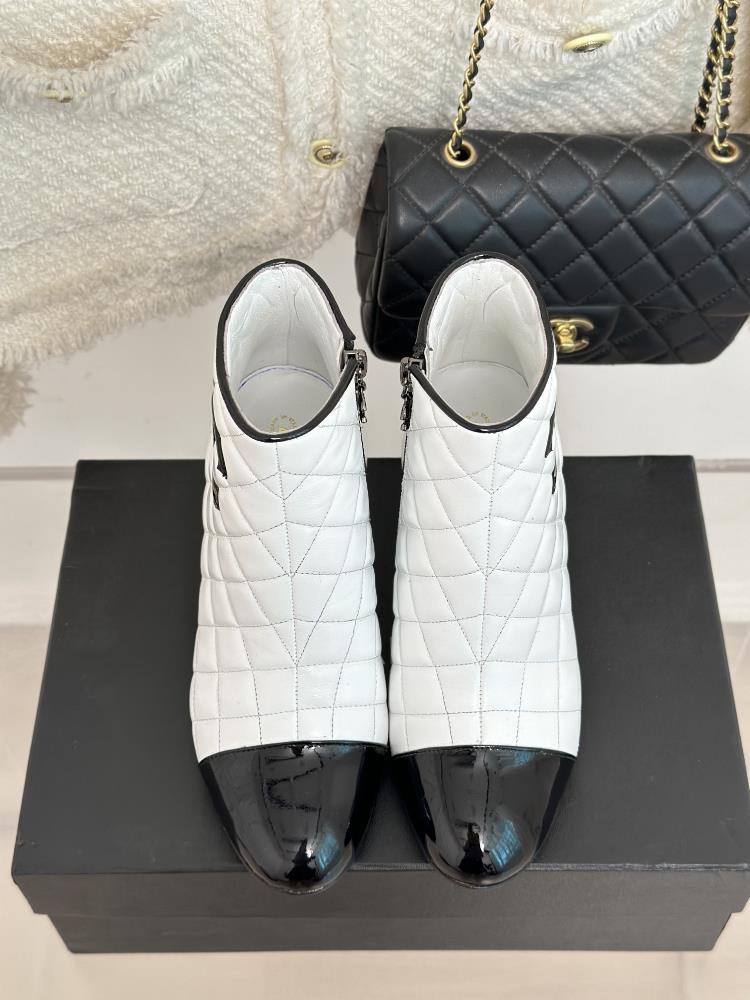 Factory price CHANEL 23c New ProductDouble C diamond checkered high heeled short bootsThe