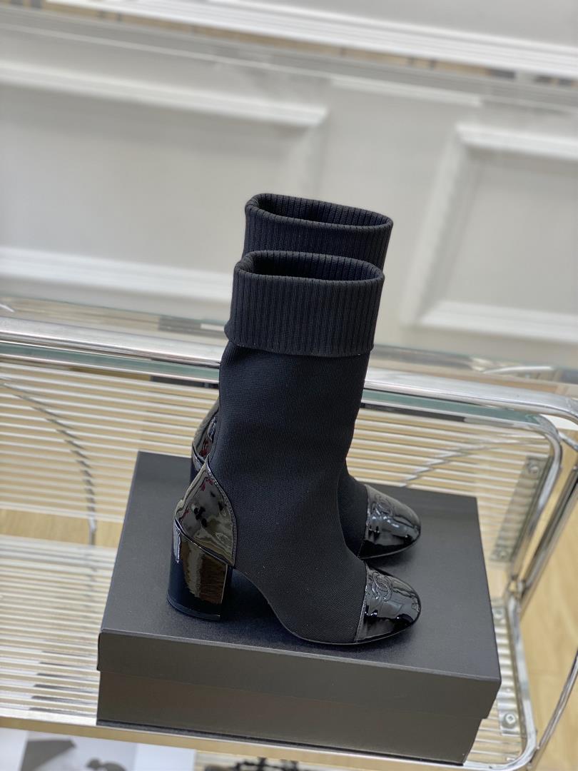 Chanel New Sock BootsThese socks and boots really look good at first glance8cm put on a whole