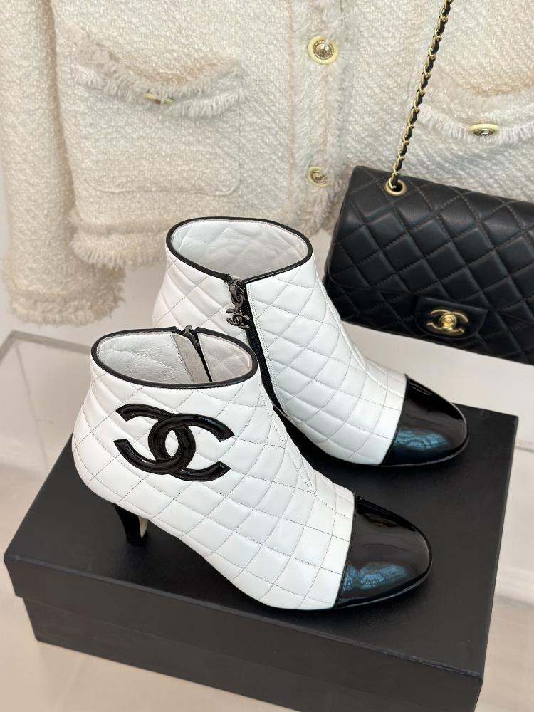 Factory price CHANEL 23c New ProductDouble C diamond checkered high heeled short bootsThe